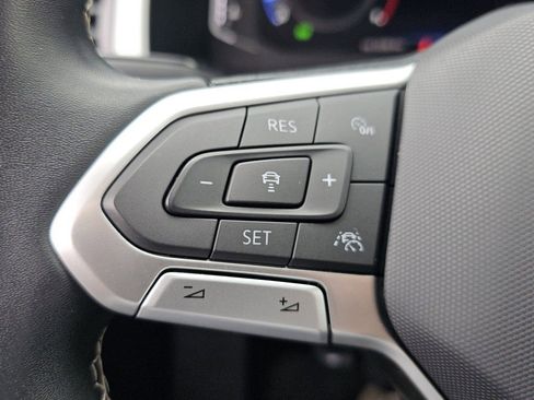 Used 2022 Volkswagen Atlas SEL AWD/4WD image 14