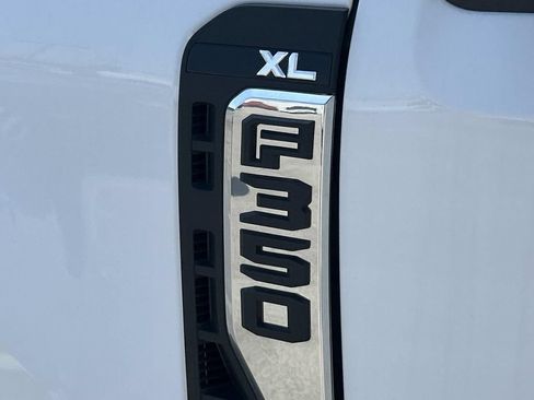 Used 2025 Ford F350 XL w/ XL Chrome Package RWD image 20