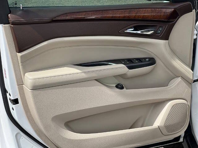 Used 2012 Cadillac SRX Luxury FWD image 10