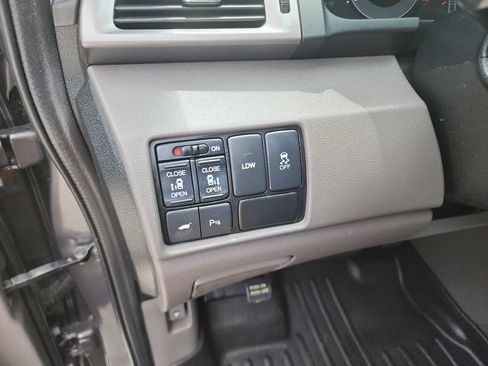 Used 2015 Honda Odyssey Touring Elite image 15