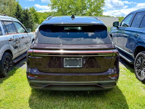 Used 2024 Lincoln Nautilus Reserve w/ Equipment Group 202A AWD/4WD image 6