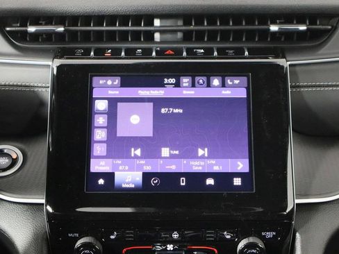 New 2025 Jeep Grand Cherokee Laredo image 28