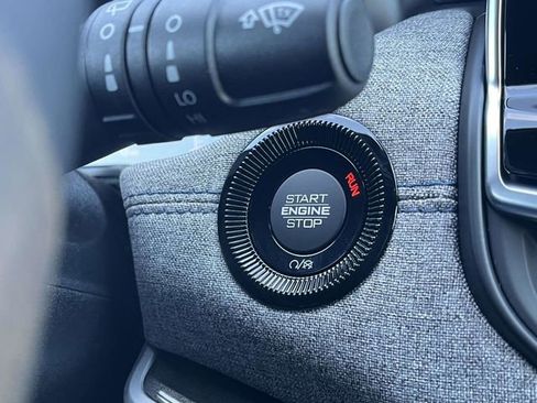 New 2026 Jeep Compass Latitude image 24