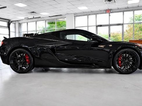 Used 2026 Chevrolet Corvette Z06 w/ Stealth Interior Trim Package RWD image 8