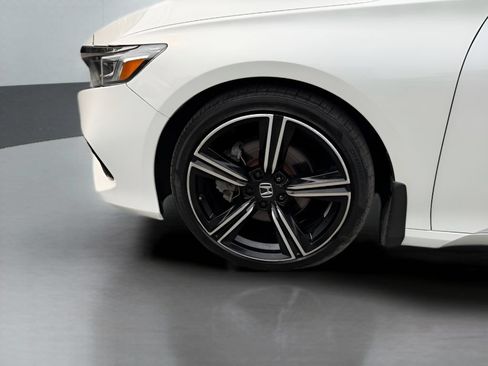 Used 2022 Honda Accord Sport image 10
