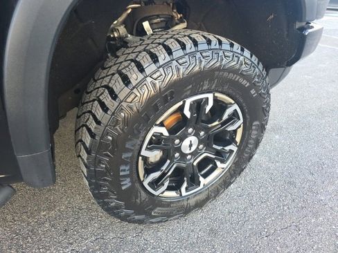 Used 2023 Chevrolet Silverado 1500 ZR2 w/ Technology Package image 11