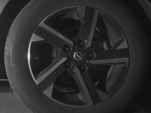 Used 2025 Nissan Sentra SV image 15