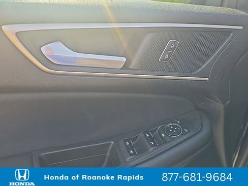 Used 2024 Ford Edge SEL AWD/4WD image 13