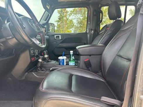Used 2023 Jeep Gladiator Rubicon w/ LED Lighting Group AWD/4WD image 4