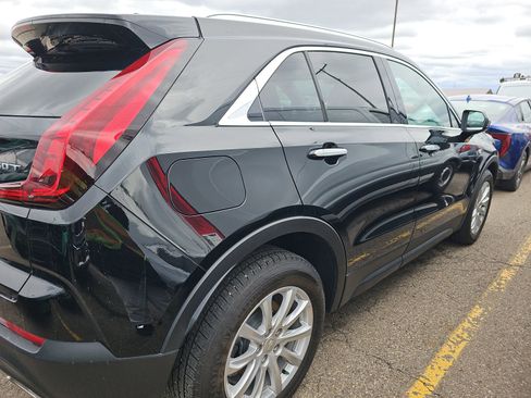Used 2023 Cadillac XT4 Luxury w/ Cold Weather Package image 4