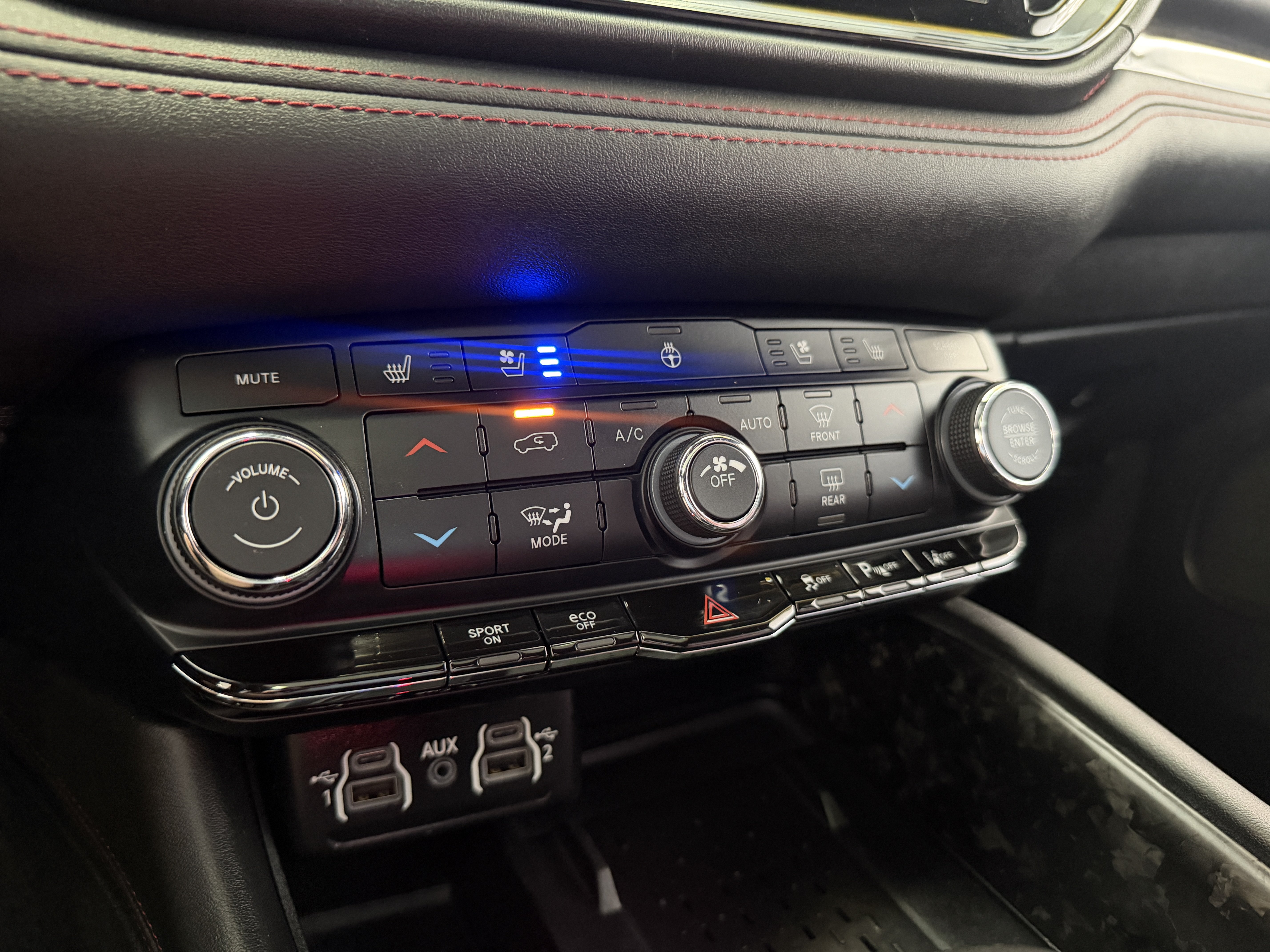 Used 2025 Dodge Durango R/T AWD/4WD image 45