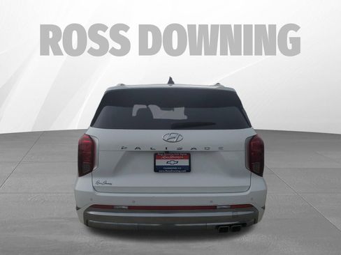 Used 2024 Hyundai Palisade Calligraphy image 5
