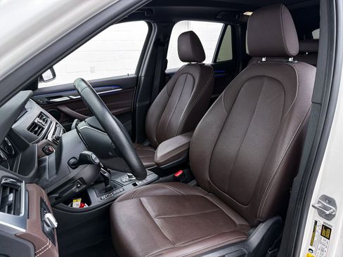 Used 2020 BMW X1 xDrive28i w/ Premium Package image 21