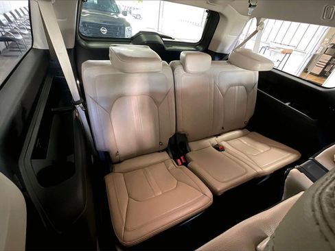 Used 2024 Ford Expedition Max Limited image 16