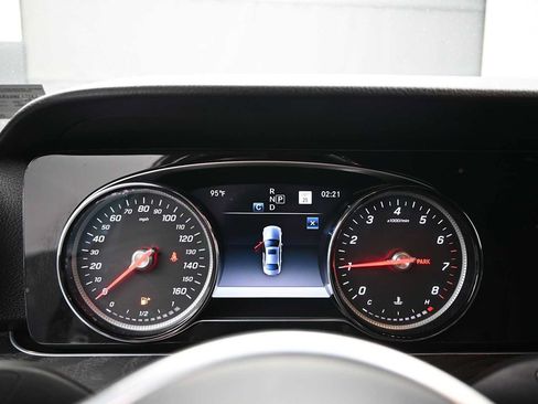 Used 2019 Mercedes-Benz E 300 4MATIC image 13