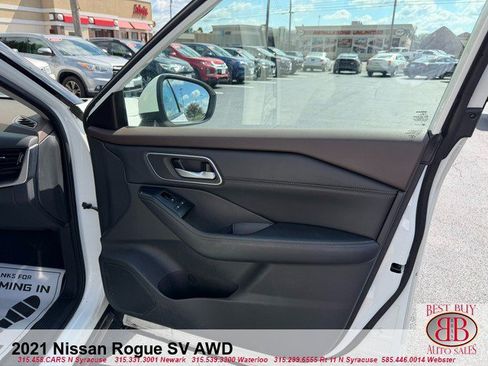 Used 2021 Nissan Rogue SV w/ Premium Package AWD/4WD image 17
