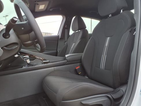 Certified 2025 Hyundai Elantra SEL image 14