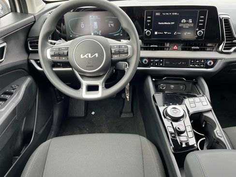 New 2025 Kia Sportage LX image 12