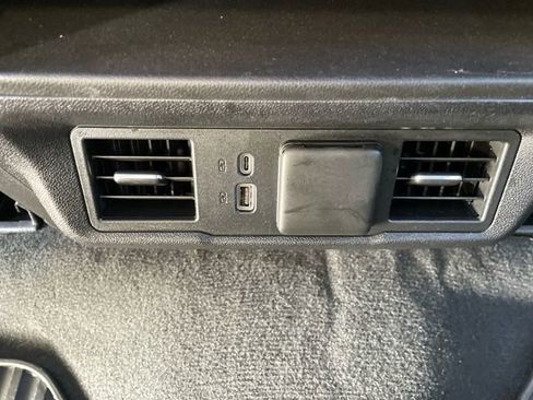 Used 2024 GMC Sierra 2500 SLE w/ SLE Convenience Package image 18