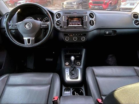 Used 2016 Volkswagen Tiguan S image 14