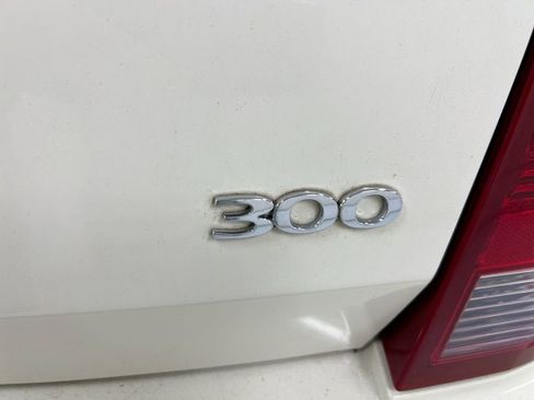 Used 2006 Chrysler 300 RWD image 19