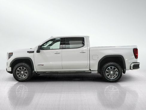 Used 2024 GMC Sierra 1500 AT4 w/ AT4 Preferred Package AWD/4WD image 2