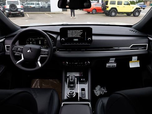 New 2025 Mitsubishi Outlander SEL Black Edition AWD/4WD image 8