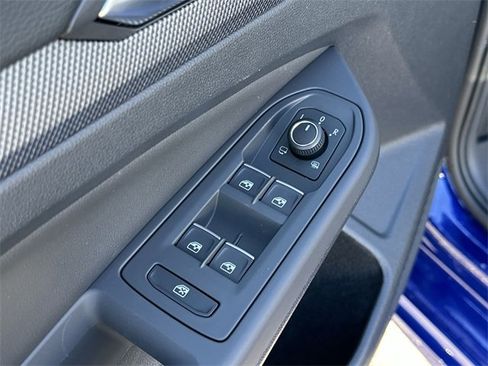 New 2026 Volkswagen Golf image 15