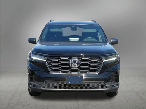 New 2025 Honda Pilot Sport image 8