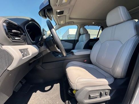 Used 2024 Honda Pilot Touring image 14
