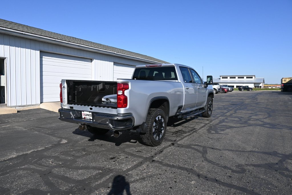 Used 2020 Chevrolet Silverado 3500 LT w/ All Star Edition AWD/4WD image 11