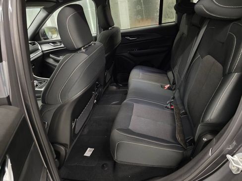 New 2025 Jeep Grand Cherokee Laredo X w/ Luxury Tech Group I image 28