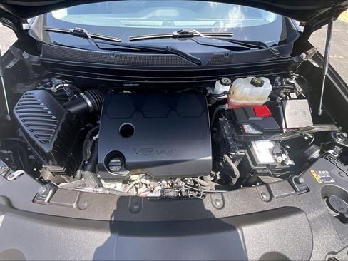 Used 2021 Chevrolet Traverse RS w/ LPO, Floor Liner Package FWD image 10