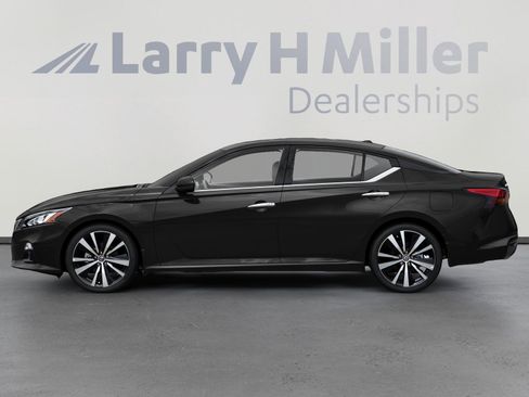 Used 2019 Nissan Altima 2.5 SV image 3