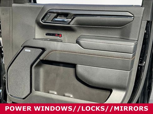Used 2024 GMC Sierra 1500 AT4 w/ Technology Package AWD/4WD image 26