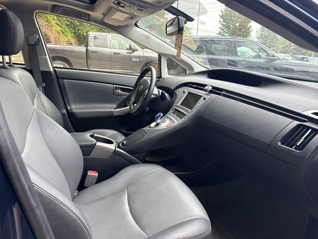 Used 2015 Toyota Prius Four w/ Deluxe Solar Roof Package FWD image 8