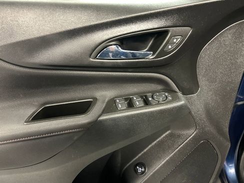 Used 2022 Chevrolet Equinox RS image 14