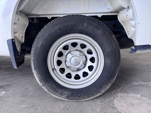 Used 2019 Chevrolet Silverado 1500 W/T RWD image 12