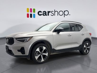 Used 2025 Volvo XC40 B5 Plus