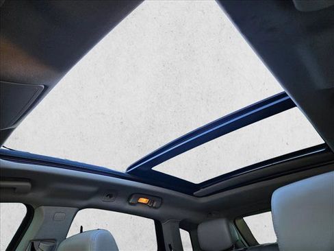 Used 2015 Cadillac SRX Luxury w/ Driver Awareness Package image 14