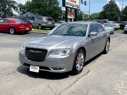 Used 2015 Chrysler 300 Limited w/ Driver Convenience Group AWD/4WD image 2