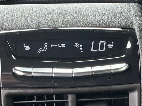 Used 2022 Cadillac XT5 Premium Luxury FWD image 14
