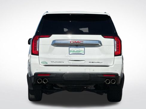 Used 2023 GMC Yukon XL Denali AWD/4WD image 4