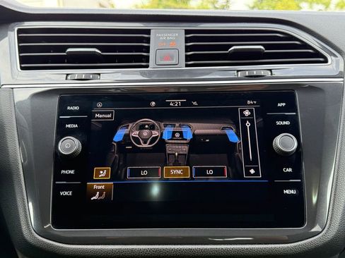 Used 2023 Volkswagen Tiguan SE R-Line FWD image 16
