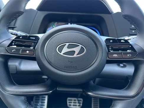 Certified 2025 Hyundai Elantra Sport image 23