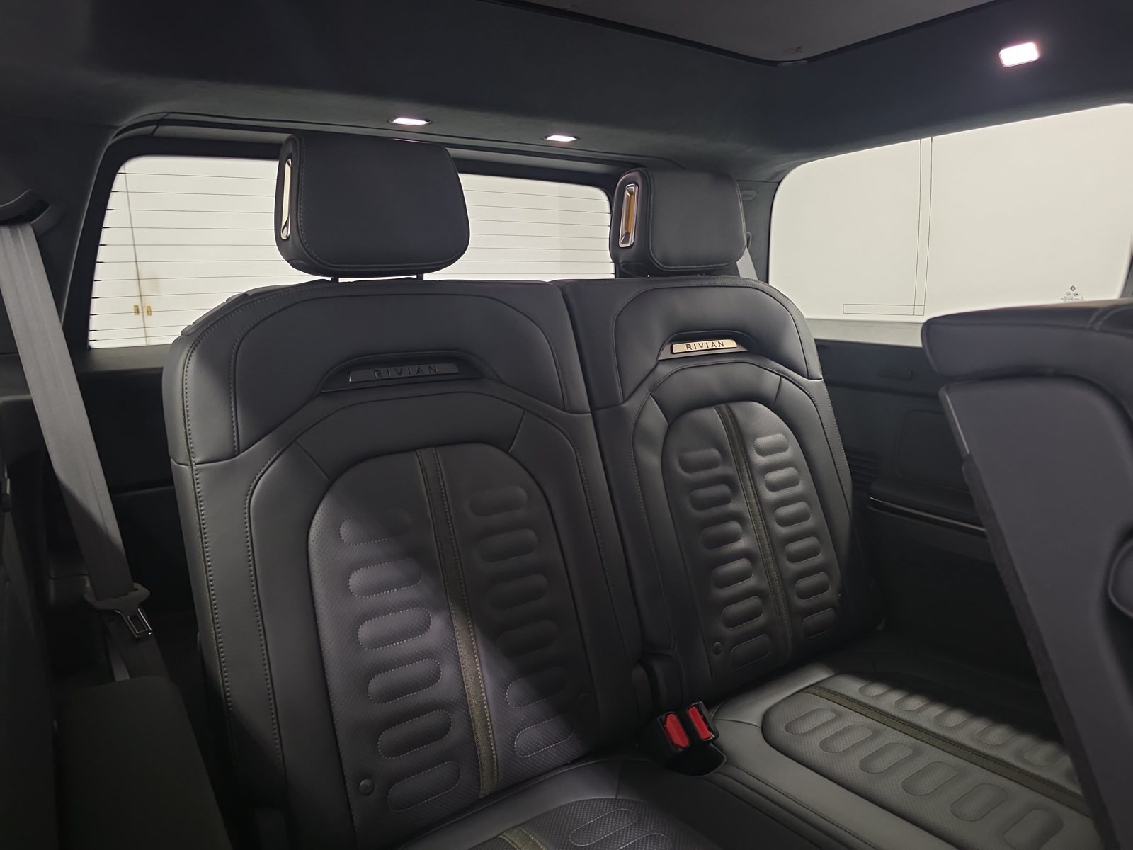 Used 2023 Rivian R1S Adventure Quad AWD/4WD image 25