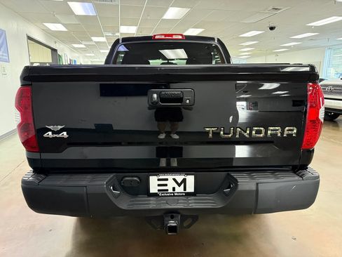 Used 2016 Toyota Tundra SR5 w/ SR5 Upgrade Package AWD/4WD image 6
