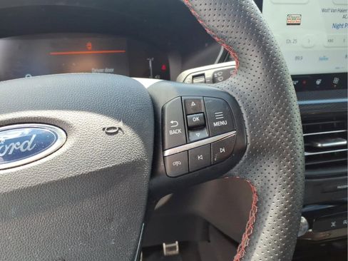 Used 2024 Ford Escape ST-Line w/ Tech Pack #1 FWD image 16