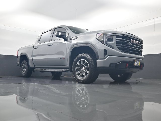 Used 2024 GMC Sierra 1500 AT4 w/ Technology Package AWD/4WD image 23