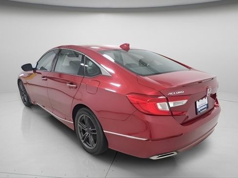 Used 2019 Honda Accord Touring image 11